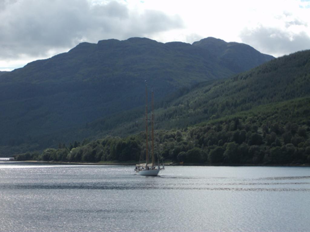 Ben Arthur'S Bothy Luxury Flat Arrochar Værelse billede